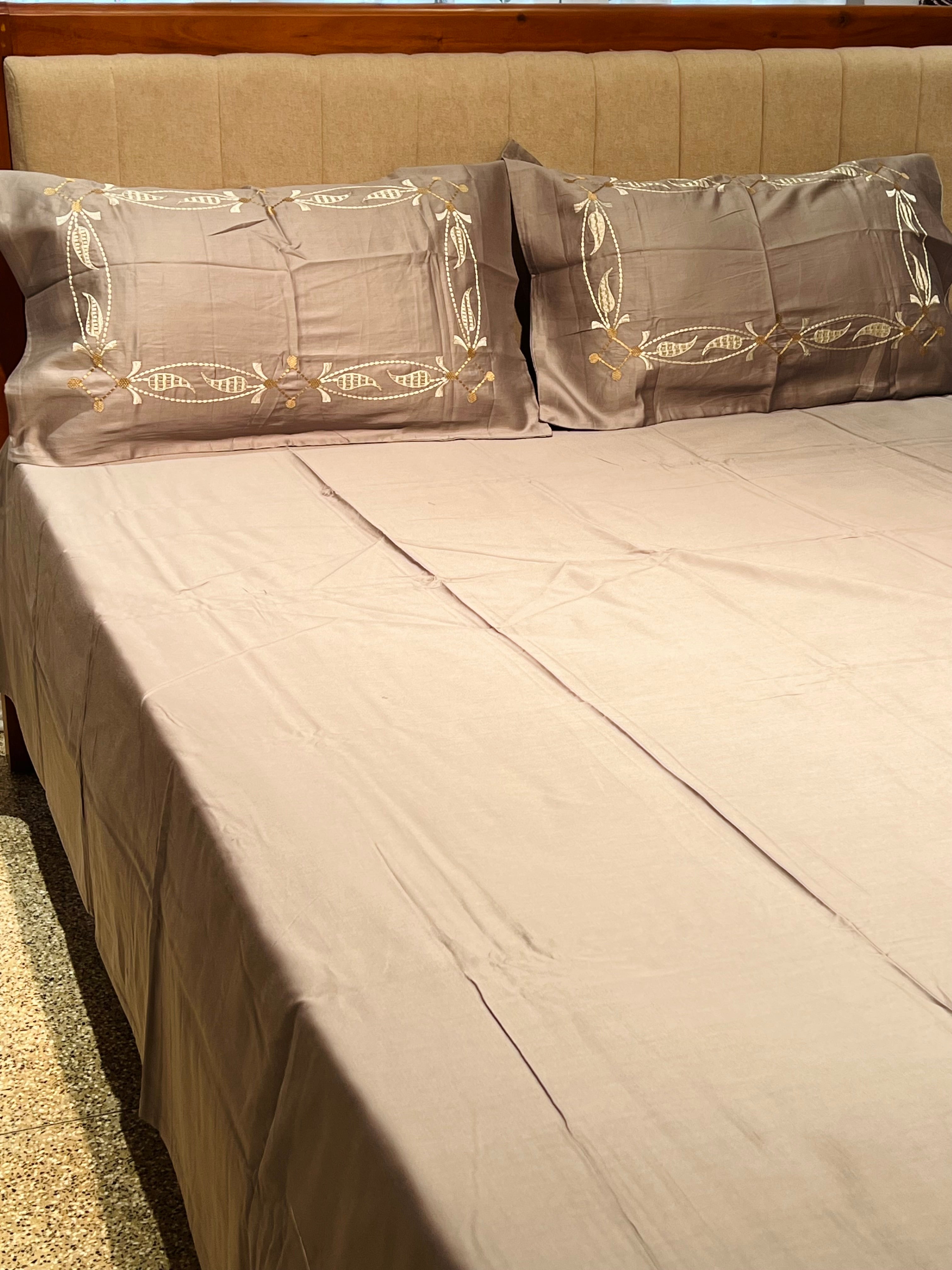 King Size Plain Bedsheet