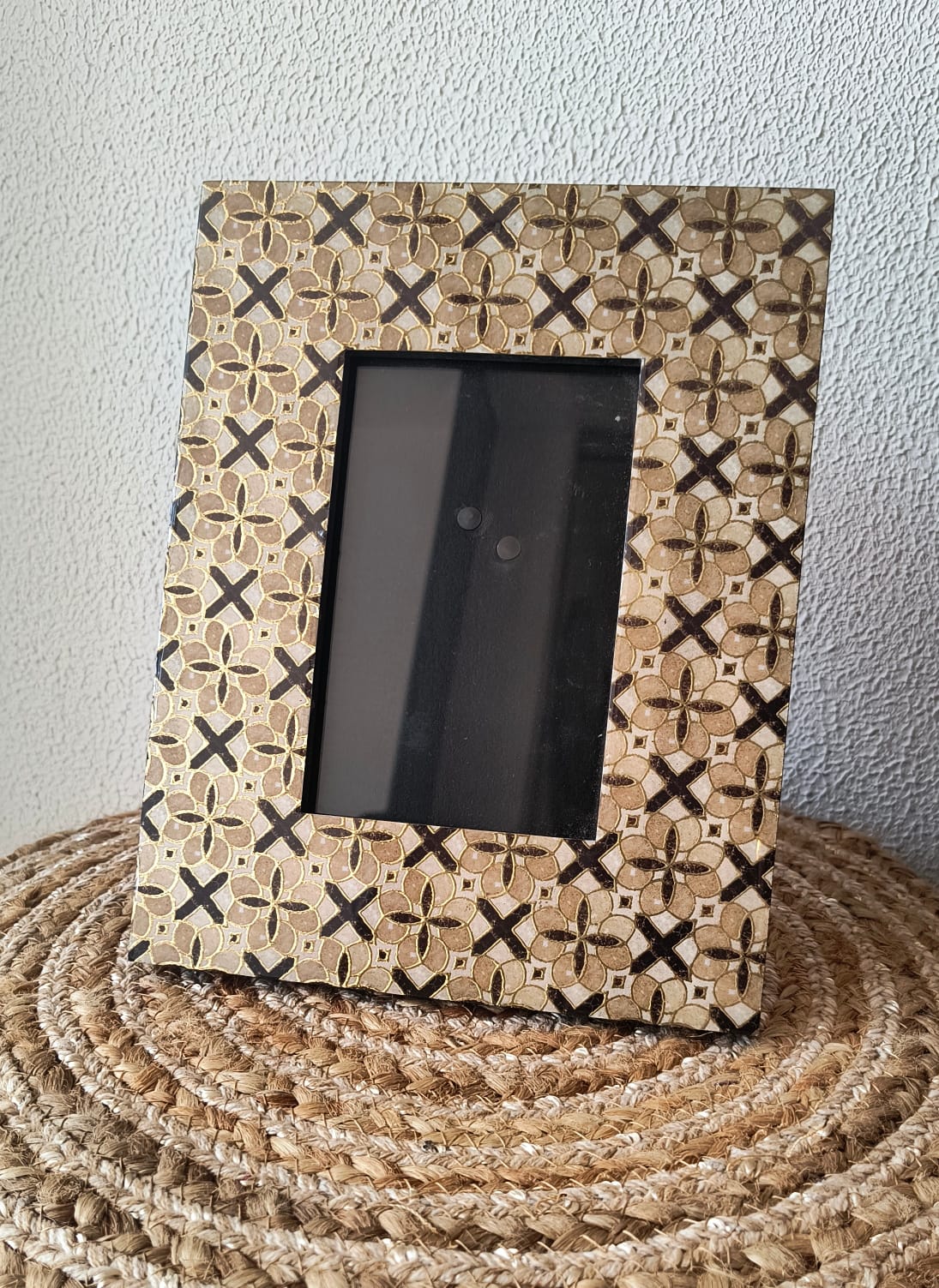 WOODEN PHOTO FRAME