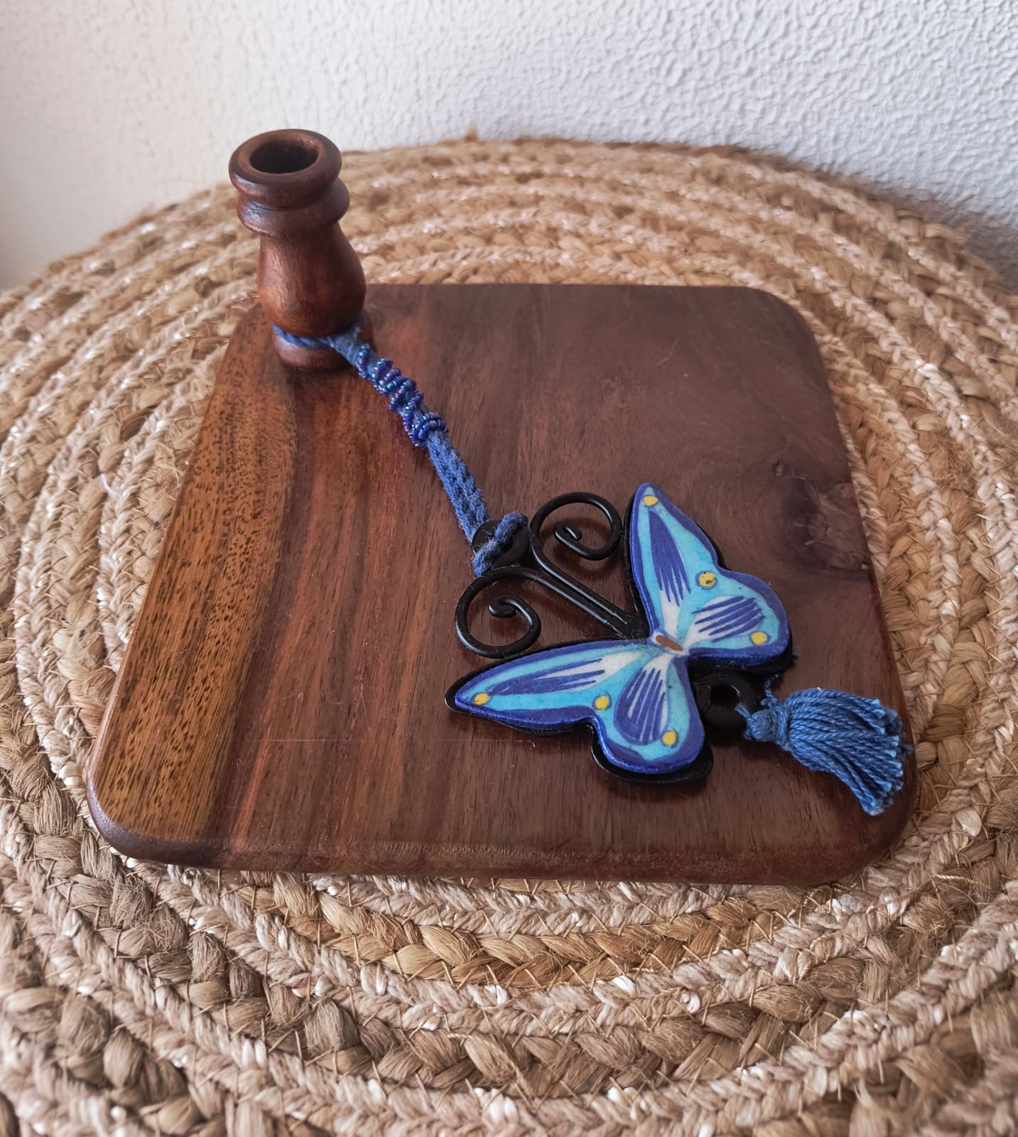 WOODEN TISSUE HOLDER