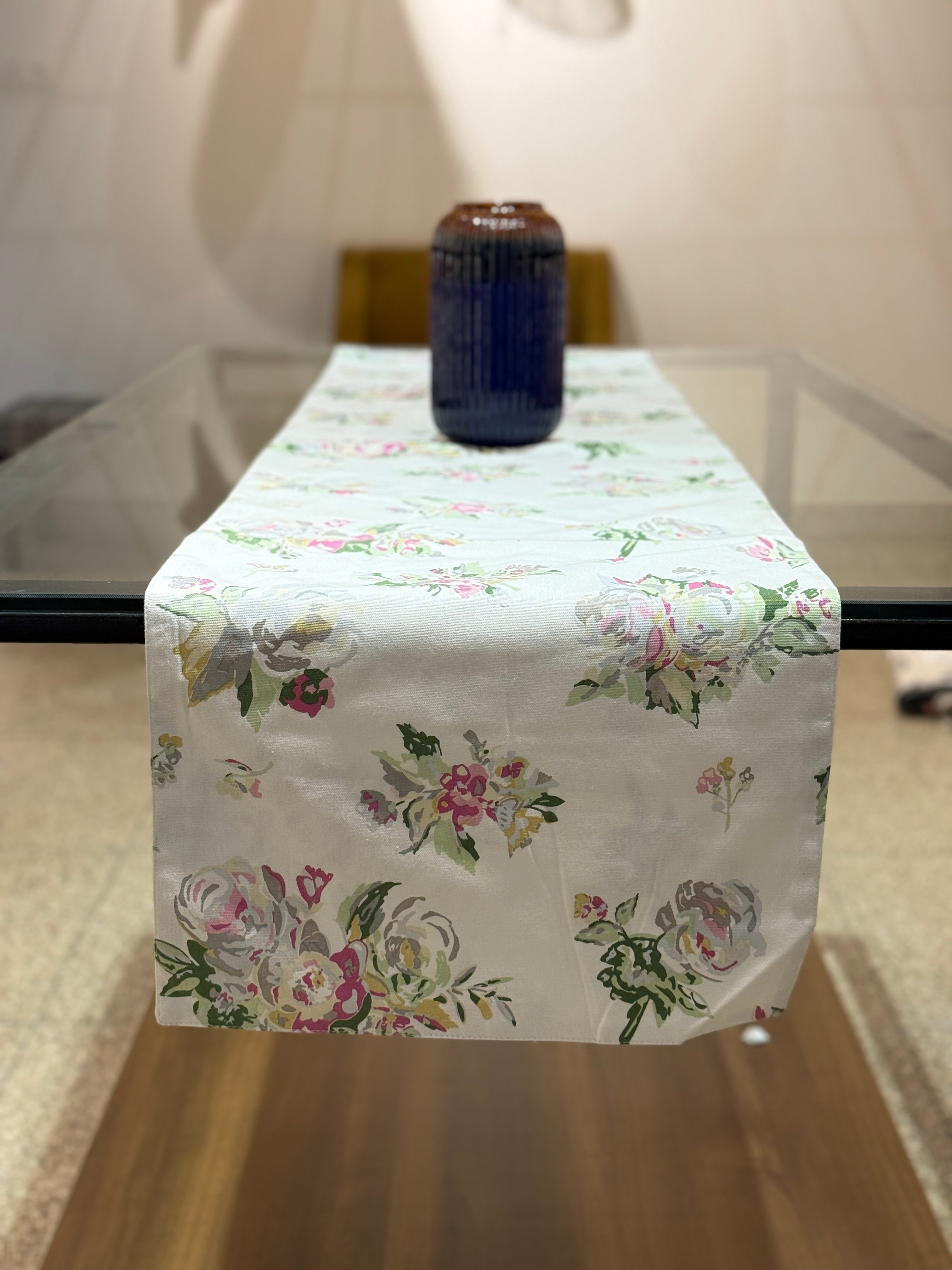 Table Runner Floral Design
